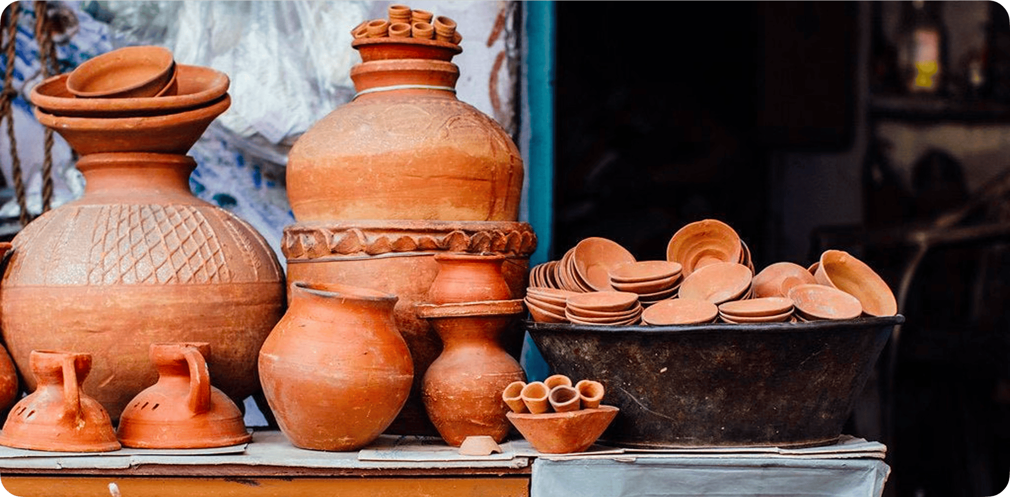 Clay pots exposed to heat